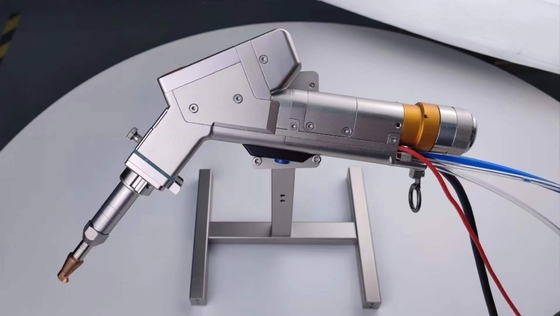 İyi bir fiyat. CE ISO Sertifikaları Collimate Focus 50 Kesin Temizlik için Lazer Pas Çıkarma Makinesi çevrimiçi